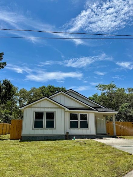 767 Wakulla Arran Rd, Crawfordville, FL 32327
