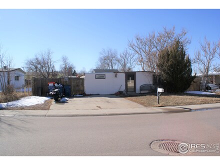 1043 Glen Dale Cir, Dacono, CO 80514
