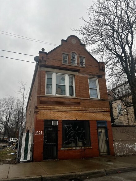 1521 W 51st St, Chicago, IL 60609