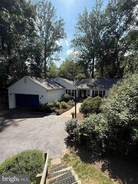 5020 Pheasant Ridge Rd, Fairfax, VA 22030