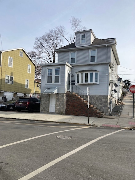 8100 Grand Ave Unit 2, North Bergen, NJ 07047
