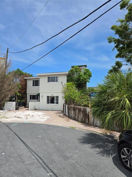 5400 Aloha Dr, Saint Pete Beach, FL 33706