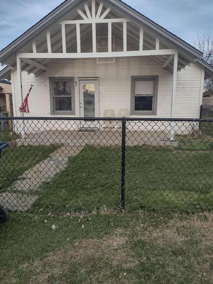130 N K Ave, El Reno, OK 73036