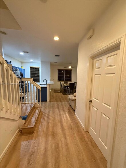2043 Nassau Dr Unit 2043, Riviera Beach, FL 33404