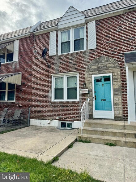 5190 Westley Dr, Clifton Heights, PA 19018