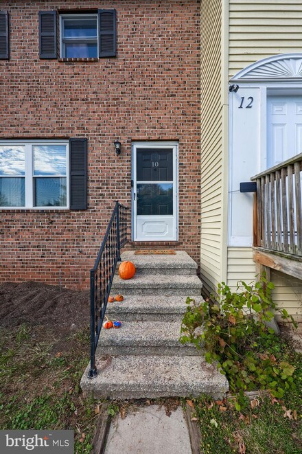10 Rose of Sharon Dr, Etters, PA 17319