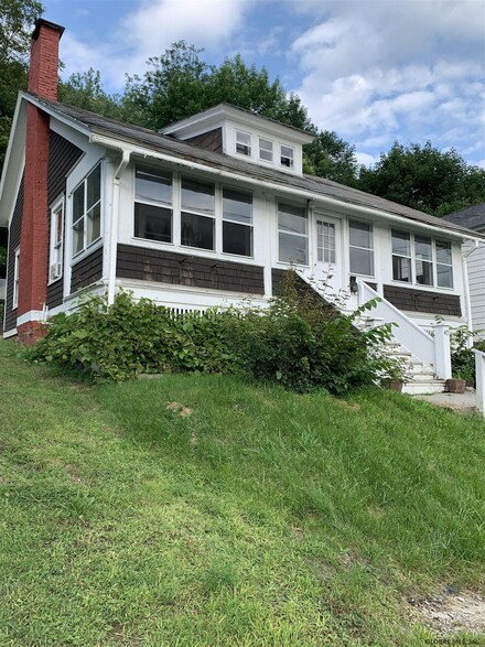 41 & 42 Mountain St, Whitehall, NY 12887