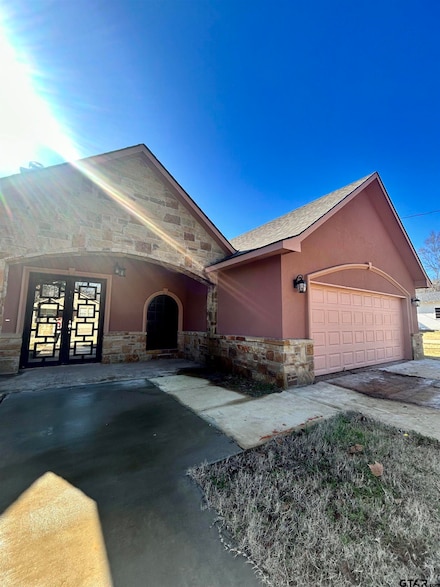910 E 8th St, Mount Pleasant, TX 75455