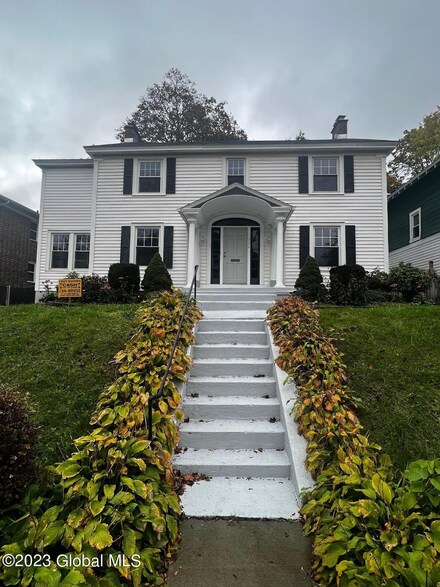 226 S Allen St, Albany, NY 12208