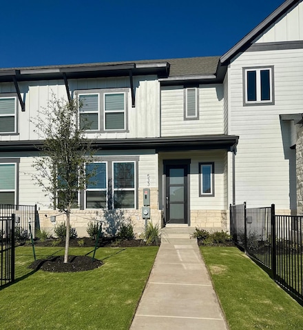533 Emory Crossing Blvd, Hutto, TX 78634