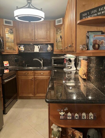 284 Grantham F, Deerfield Beach, FL 33442