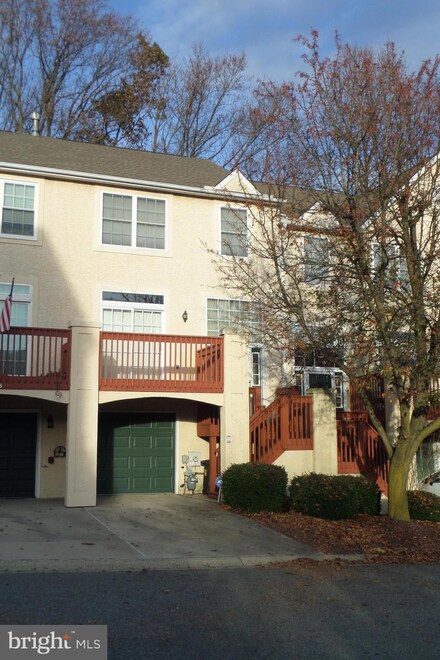 25 Thomas Ln N, Newark, DE 19711