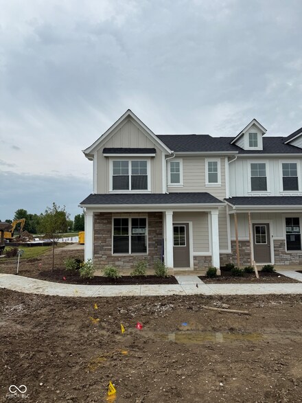 8568 Goldfinch Rd, Brownsburg, IN 46112