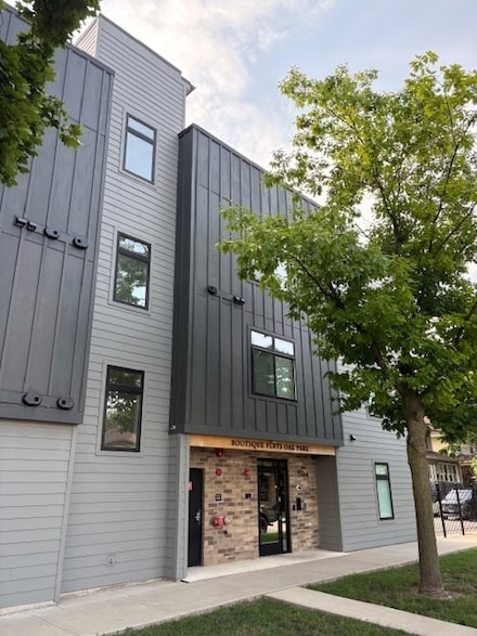 504 Lyman Ave Unit 102, Oak Park, IL 60304