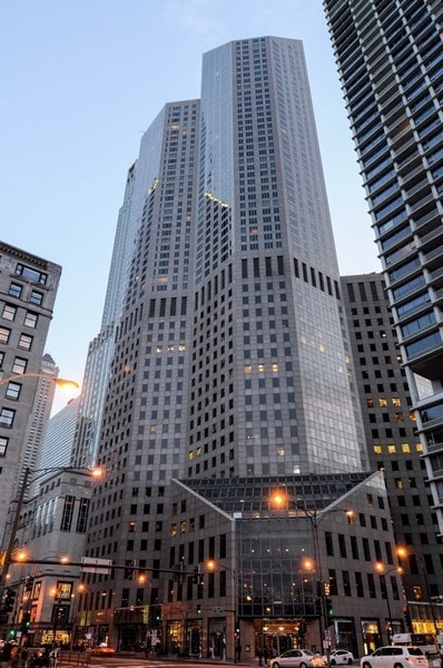 950 N Michigan Ave Unit 4405, Chicago, IL 60611