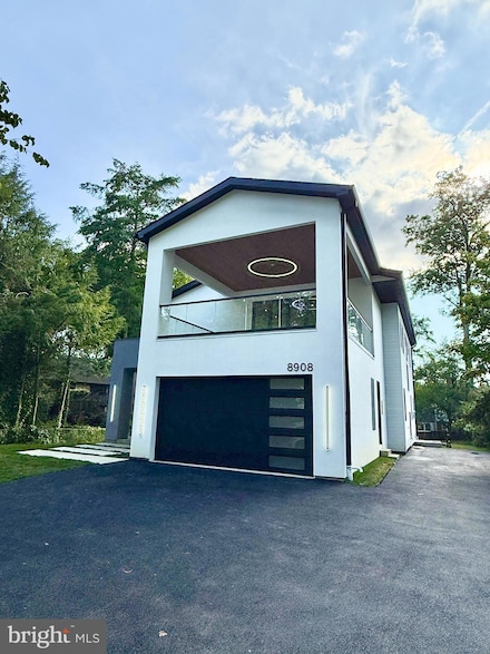 8908 Mohawk Ln, Bethesda, MD 20817