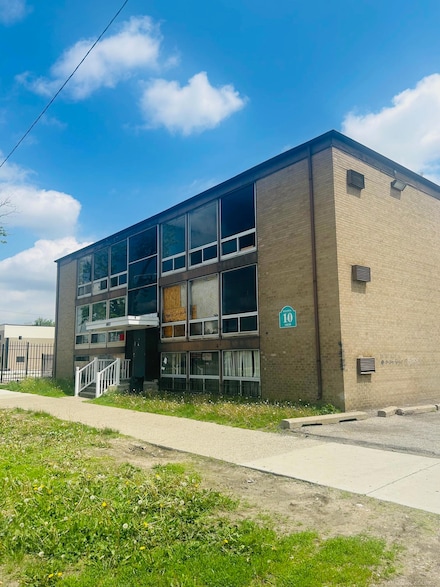 14610 Greenfield Rd, Detroit, MI 48227