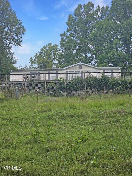 11039 Sparrow Rd, Abingdon, VA 24210