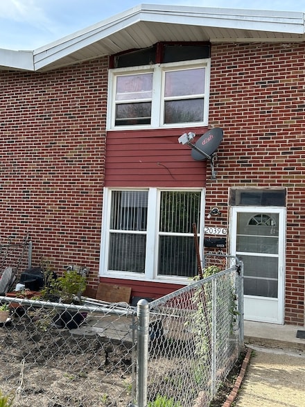2039 Pine St Unit C, Des Plaines, IL 60018