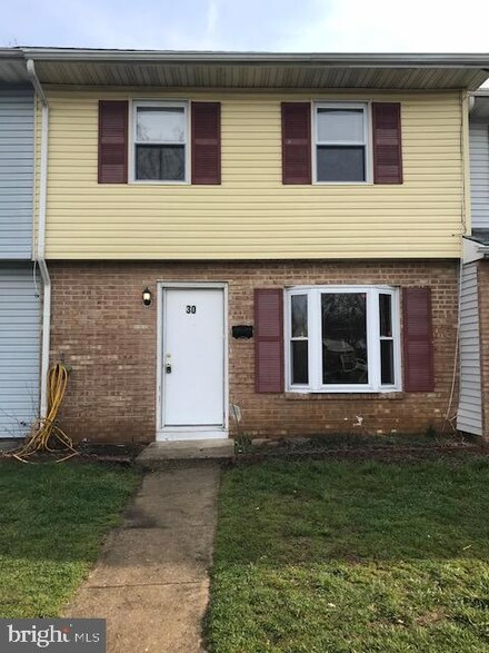 30 Milstone Ct, Sicklerville, NJ 08081