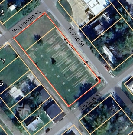 219 N 2nd St, Elsberry, MO 63343