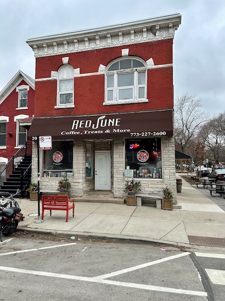 2211 W Mclean Ave Unit 2F, Chicago, IL 60647