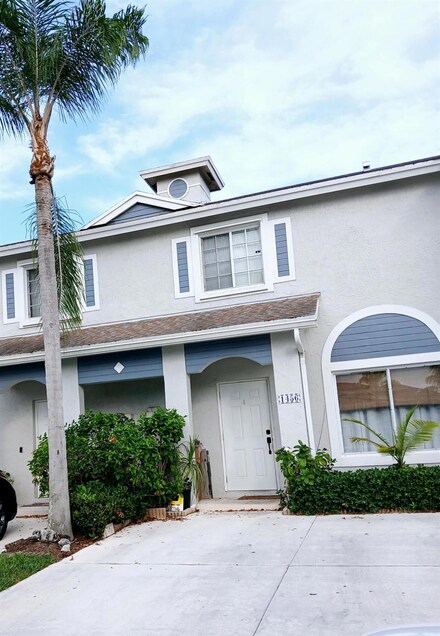 1456 SW 47th Ave, Deerfield Beach, FL 33442