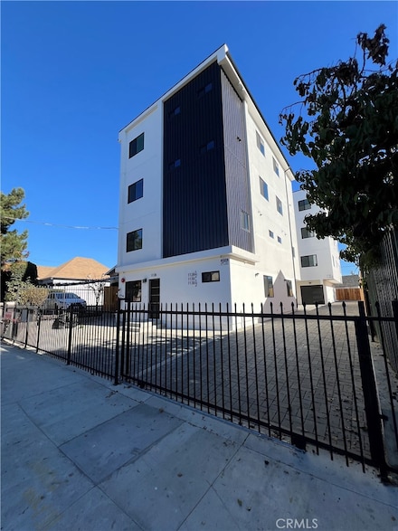 1128 S Ardmore Ave, Los Angeles, CA 90006