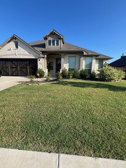 203 Mockingbird Dr, Waxahachie, TX 75165