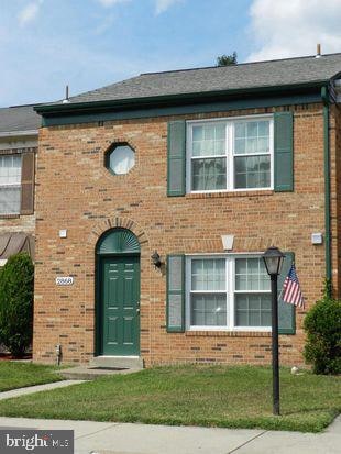 2868 Bowes Ln, Woodbridge, VA 22193