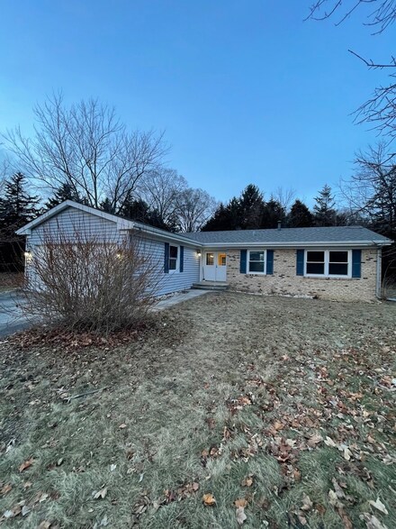 5094 Woodlake Dr, Loves Park, IL 61111