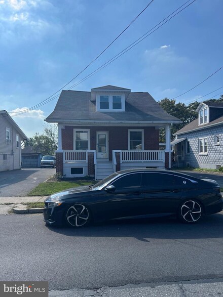 3344 Marion St, Reading, PA 19605