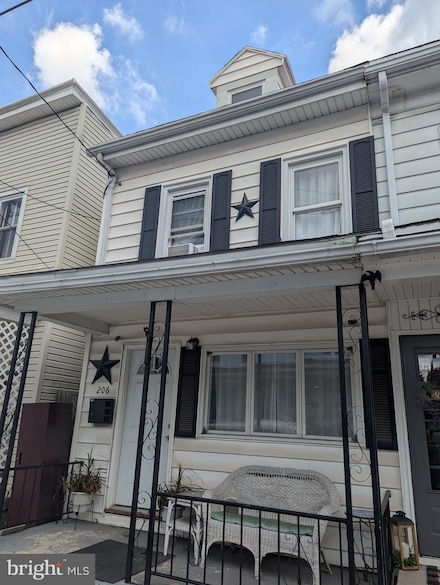 206 Oak St, Minersville, PA 17954