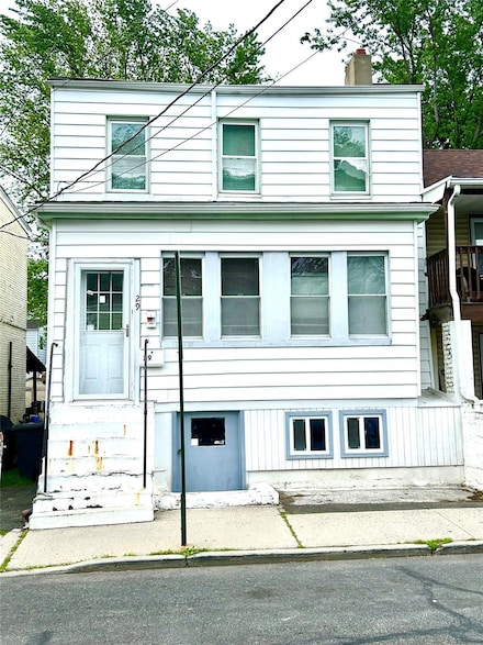 29 Clinton St, Haverstraw, NY 10927