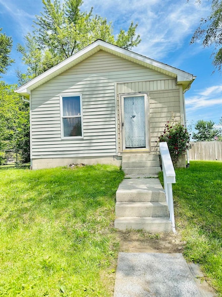 721 N Broadway St, Albany, IN 47320