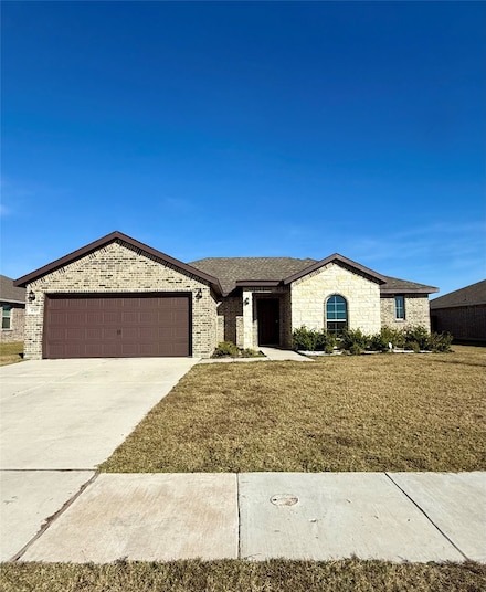 4709 Avion Dr, Sanger, TX 76266