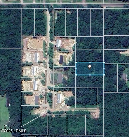 10 Shadow Ln, Seabrook, SC 29940