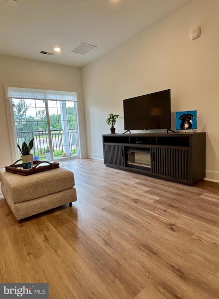 5104 Mary Ashby Way, Pennington, NJ 08534