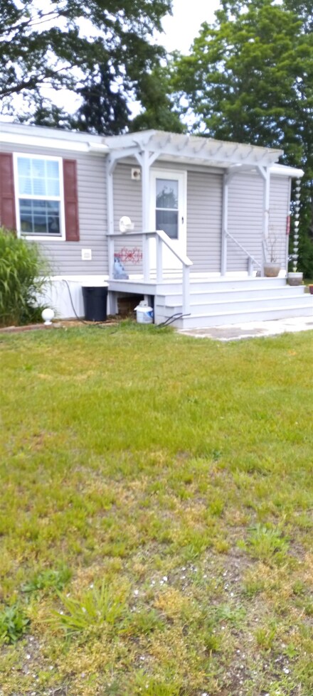 142 Garden St, Seabrook, NH 03874