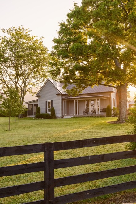 1990 Doctor Robinson Rd, Spring Hill, TN 37174