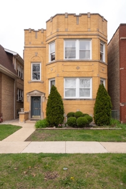 5508 W Berenice Ave, Chicago, IL 60641