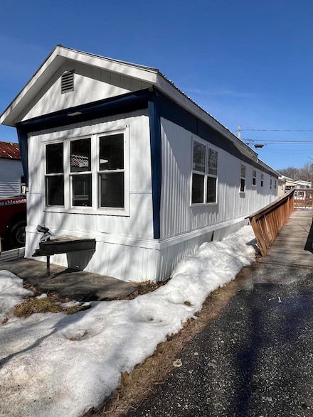 11 Samantha Ln, Auburn, ME 04210