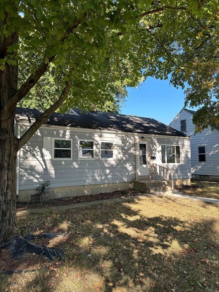 3928 Winter St, Fort Wayne, IN 46806