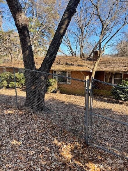 504 1st St, Spencer, NC 28159