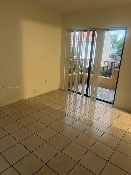 500 NW 114th Ave Unit 202, Miami, FL 33172