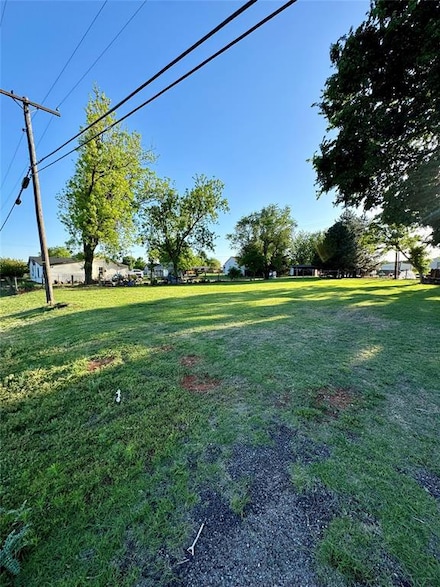 311 9th St, Canute, OK 73626