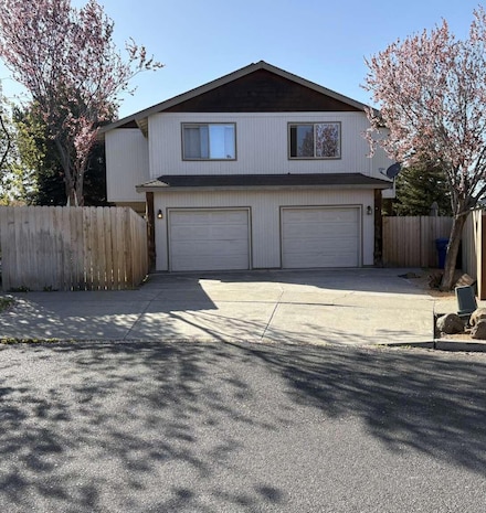 61379 Sally Ln, Bend, OR 97702