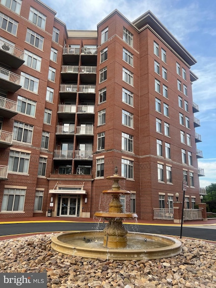 4480 Market Commons Dr Unit 410, Fairfax, VA 22033