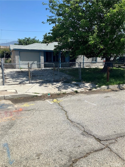 1946 W 19th St, San Bernardino, CA 92411