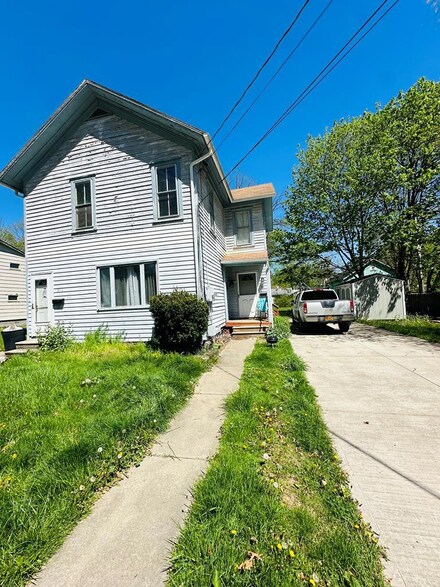 34 Pine St, Waverly, NY 14892